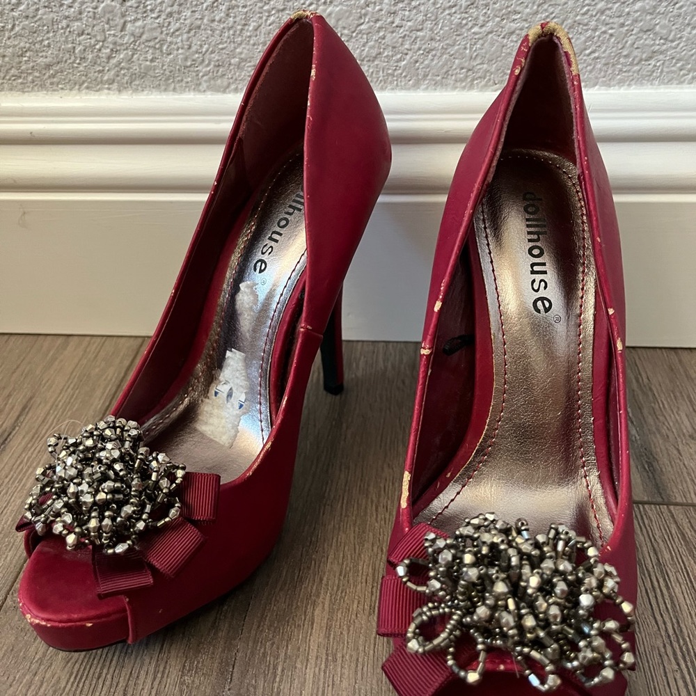 Dollhouse Red Leather Pump Size 7.5